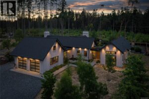1175 Evergreen Way, Parksville