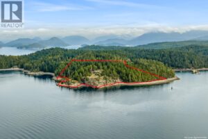 1466 Norton Dr, Cortes Island