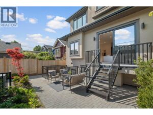 2236 E 5TH AVENUE, Vancouver