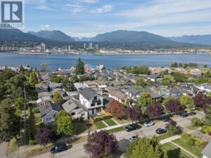 1 2815 TRINITY STREET, Vancouver