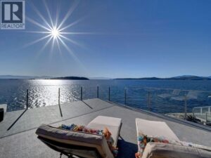 8327 REDROOFFS ROAD, Sechelt